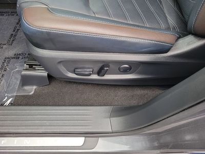 2023 Nissan Pathfinder — photo 14 view