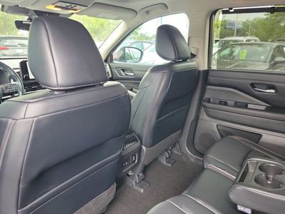 2023 Nissan Pathfinder — photo 29 view