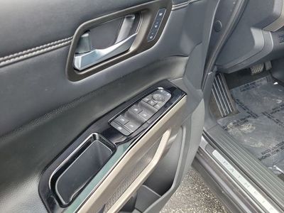 2023 Nissan Pathfinder — photo 11 view