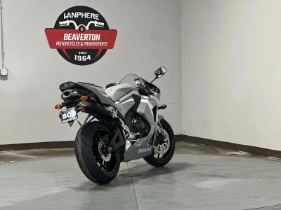 2026 Honda CBR600RR - Photo 3