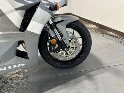 2026 Honda CBR600RR - Photo 16