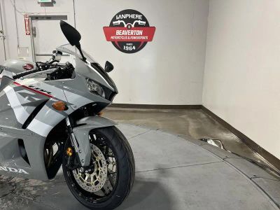 2026 Honda CBR600RR - Photo 15