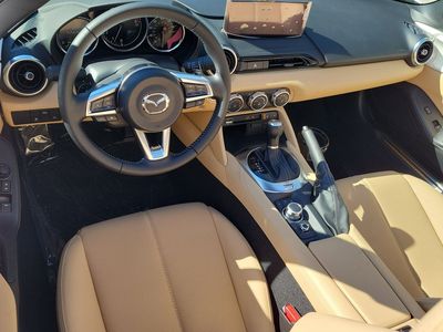 2026 Mazda MX-5 Miata RF — photo 15 view