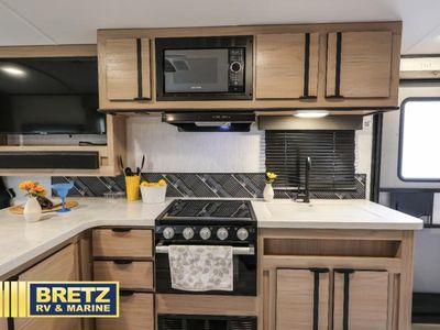 2023 Cruiser Radiance Ultra Lite - Photo 8