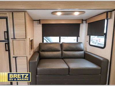 2023 Cruiser Radiance Ultra Lite - Photo 9