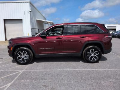 2024 Jeep Grand Cherokee - Photo 2