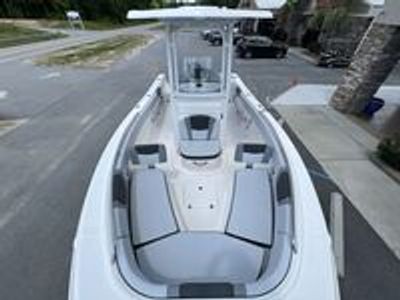 2025 Robalo 230 CC - Photo 9