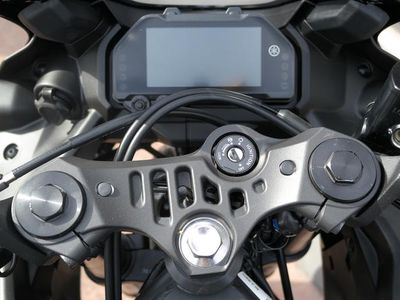 2026 Yamaha YZF-R3 - Photo 15