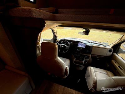 2025 Winnebago Spirit — photo 9 view