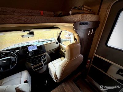 2025 Winnebago Spirit — photo 8 view