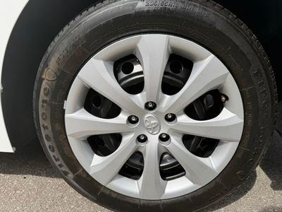 2024 Toyota Corolla — photo 28 view