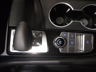 2025 Genesis G70 - Photo 18