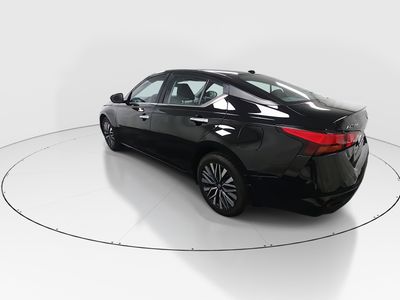 2024 Nissan Altima — detail view