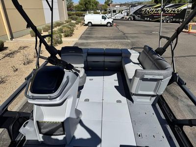 2025 Sea-Doo Switch Cruise 21 - 170 hp Painted - Photo 9