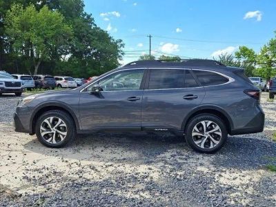 2022 Subaru Outback — detail view