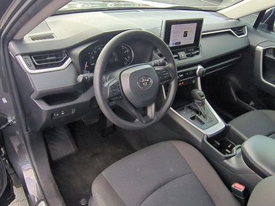 2024 Toyota RAV4 — photo 9 view