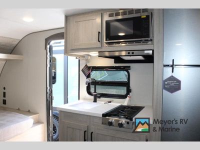 2026 Coachmen RV Catalina Summit Series 7 - Photo 6