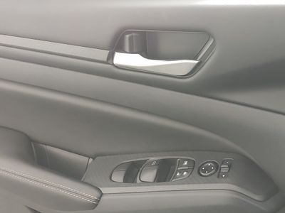 2025 Nissan Altima — photo 17 view