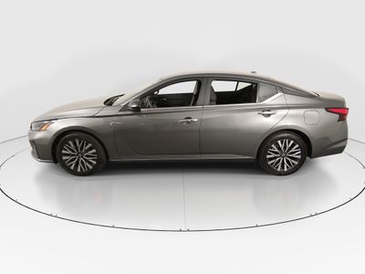 2025 Nissan Altima — interior view
