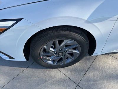2026 Hyundai Elantra Hybrid - Photo 9