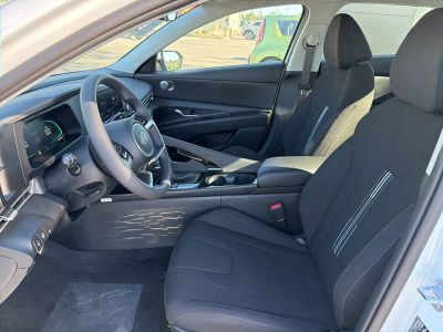 2026 Hyundai Elantra Hybrid - Photo 16