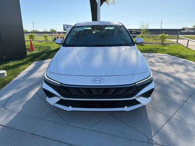 2026 Hyundai Elantra Hybrid - Photo 8