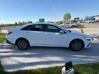 2026 Hyundai Elantra Hybrid - Photo 6