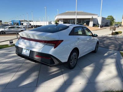 2026 Hyundai Elantra Hybrid - Photo 5
