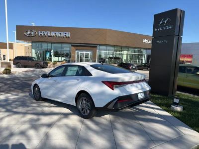 2026 Hyundai Elantra Hybrid - Photo 3