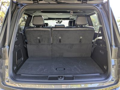 2026 Jeep Grand Wagoneer - Photo 12