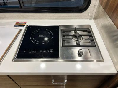 2024 Winnebago M-24V - Photo 9