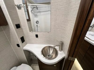 2024 Winnebago M-24V - Photo 20