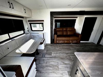 2026 Venture RV Sienna — side profile view