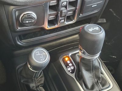 2026 Jeep Wrangler — photo 30 view