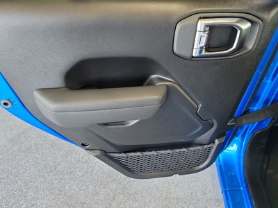2026 Jeep Wrangler — photo 13 view