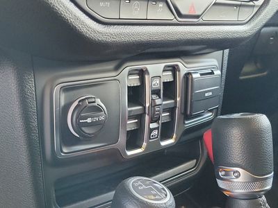 2026 Jeep Wrangler — photo 15 view