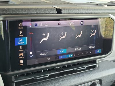 2026 Jeep Wrangler — photo 29 view