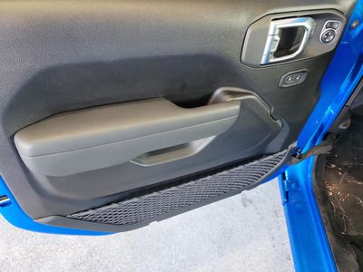 2026 Jeep Wrangler — photo 14 view