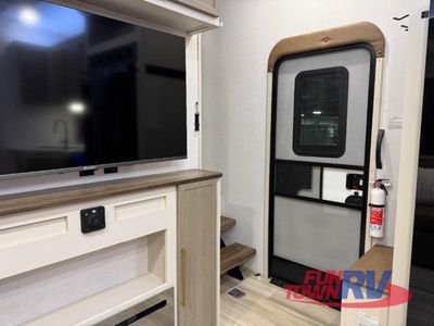 2025 Forest River RV Salem Hemisphere — photo 27 view