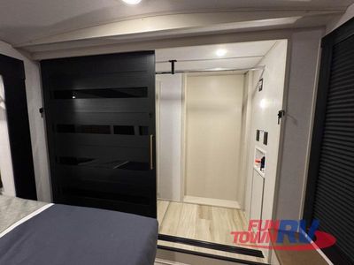 2025 Forest River RV Salem Hemisphere — photo 75 view