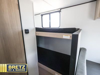 2026 Dutchmen RV Colorado — photo 15 view