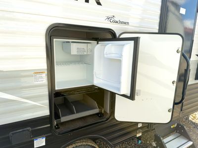 2022 Coachmen RV Clipper Ultra-Lite — photo 12 view