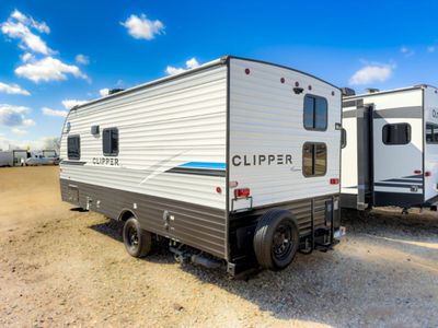 2022 Coachmen RV Clipper Ultra-Lite — photo 8 view
