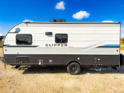 2022 Coachmen RV Clipper Ultra-Lite — photo 7 view