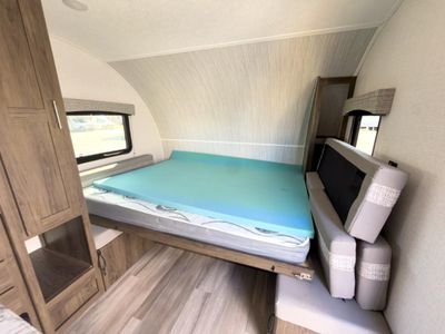 2022 Coachmen RV Clipper Ultra-Lite — photo 16 view