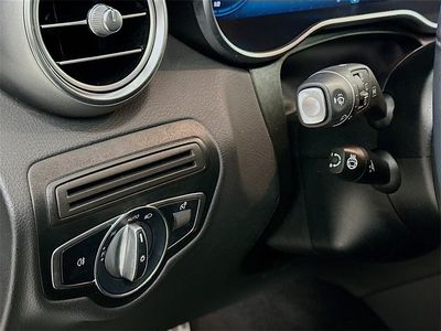 2022 Mercedes-Benz GLC — photo 8 view