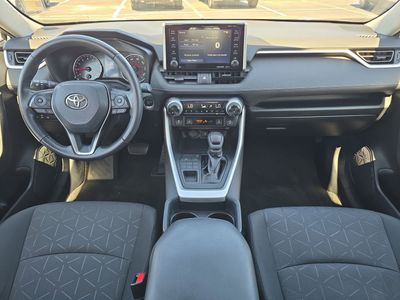 2020 Toyota RAV4 - Photo 9