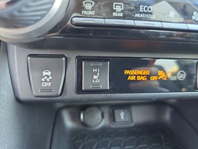 2020 Toyota RAV4 - Photo 19