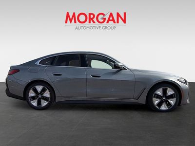 2026 BMW i4 - Photo 2