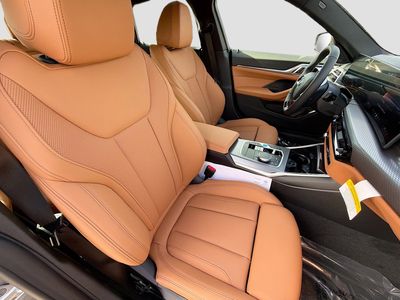 2026 BMW i4 - Photo 14